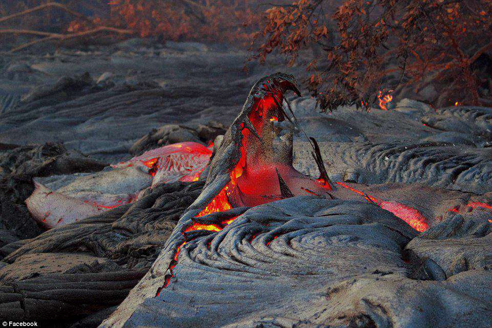 دهان اژدها, عکاسی در هاوایی عکسی کمیاب و زیبا از یکی از آتشفشان های فصلی این منطقه گرفته است